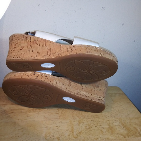 Born Leather Cross Plataform Sandals - Picture 7 of 7